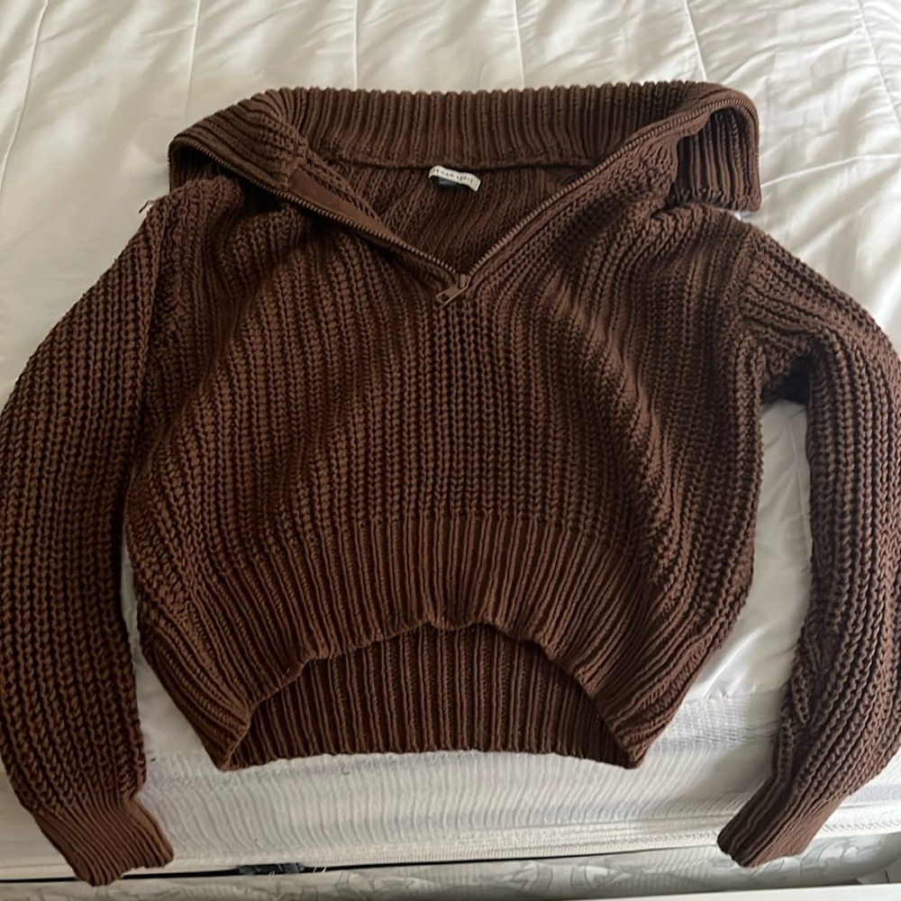 American eagle sweater